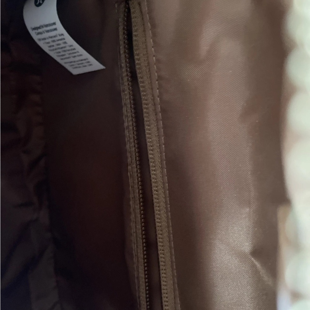 lululemon athletica tan crescent crossbody bag - Picture 4 of 8